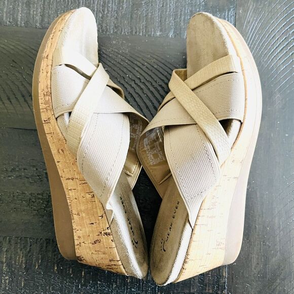 WearEver Tan Casual Cork Wedge Strappy Sandals Women’s Size 7 - Picture 7 of 9